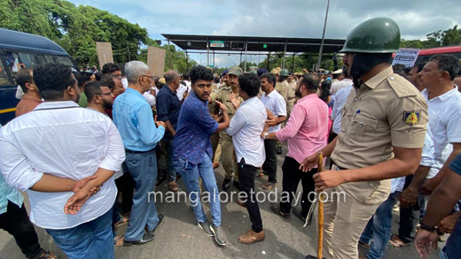 Suratkal Toll gate